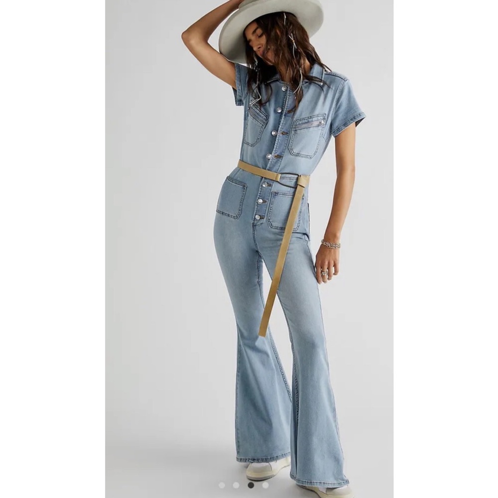 Free People Hearts Beat Fitted Flare Denim Coverall Jumpsuit in Sunbath Blue - S - Picture 2 of 10